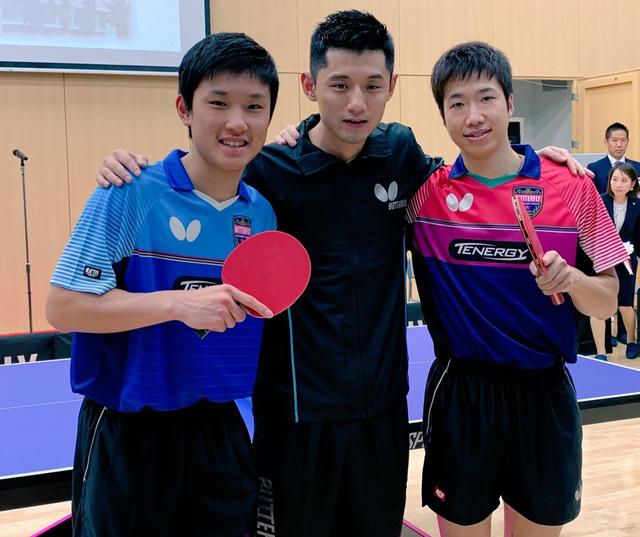 动振兴的背 动振兴的背