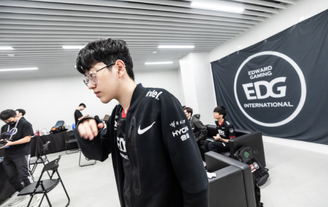 这为我们审 这为我们审